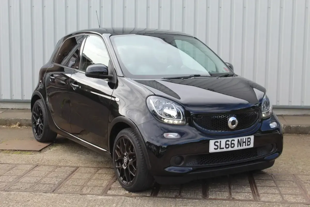Used Smart ForFour Edition Black 71 HP (52 kW) 2016 Black Hatchback