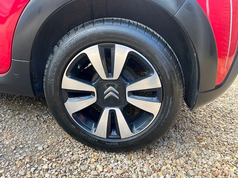 Used Citroën C3 Flair 110 HP (80 kW) 2017 Red Hatchback