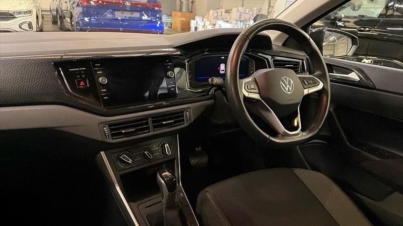 Used VW Polo Life 95 HP (69 kW) 2022 Black Hatchback