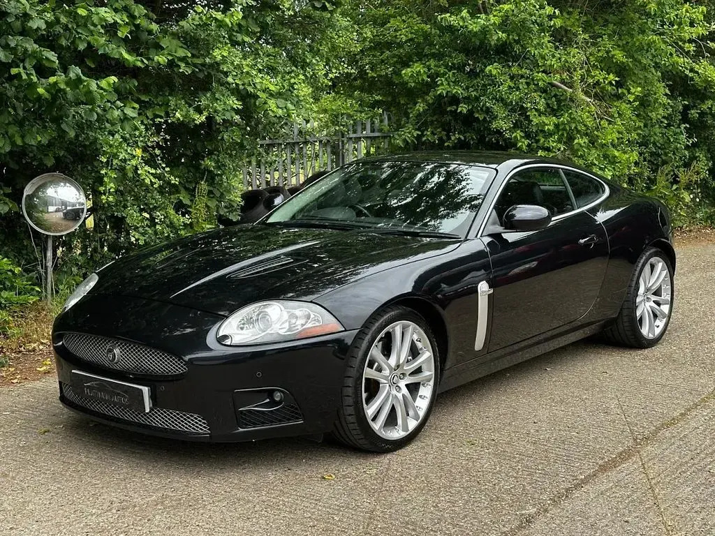 Used Jaguar XKR Supercharged 420 HP (308 kW) 2007 Black Coupe