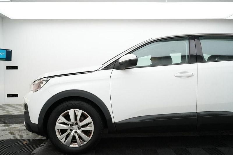 Used Peugeot 3008 Active 120 HP (88 kW) 2018 White SUV