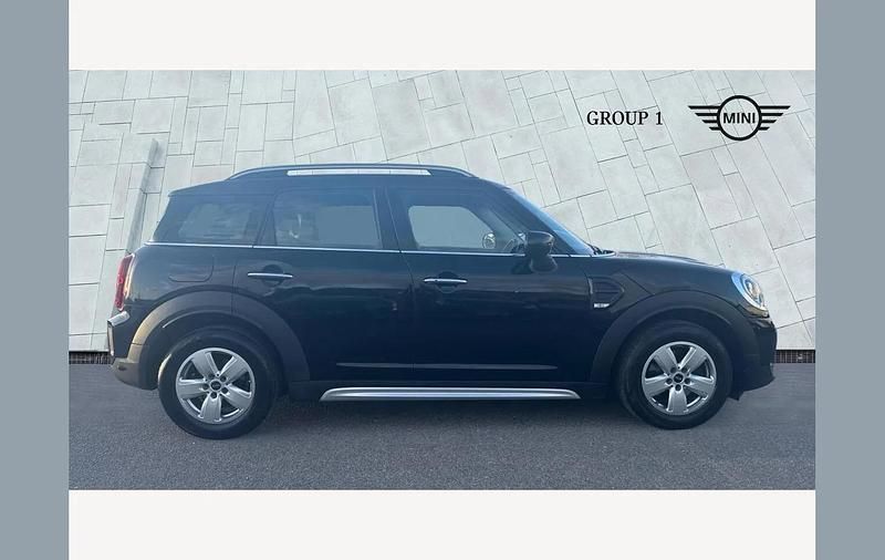 Used Mini Cooper Countryman Classic 136 HP (100 kW) 2022 Black SUV