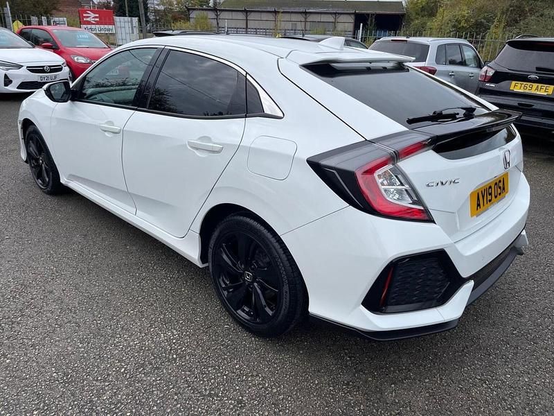 Used Honda Civic SR 126 HP (92 kW) 2019 White Hatchback