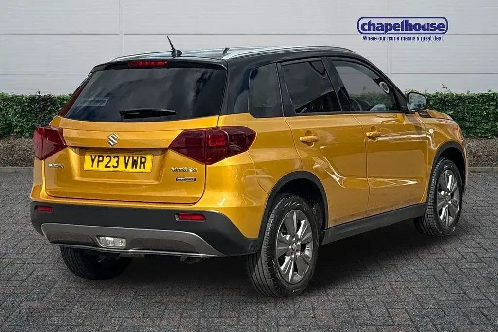 Begagnad Suzuki Vitara SZ-T 2023 Gul SUV