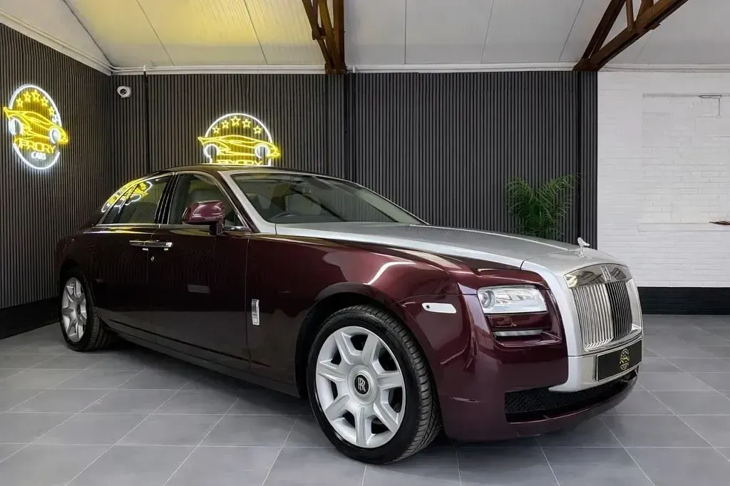 Used Rolls Royce Ghost 563 HP (414 kW) 2011 Maroon Sedan