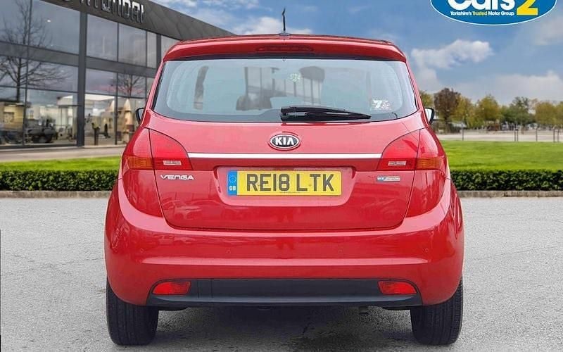 Used Kia Venga 90 HP (66 kW) 2018 Red Hatchback