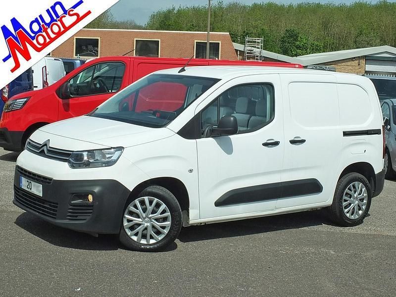 White Used 2020 Citroën Berlingo MPV | £7,995 (Fair price) - Image 1/4