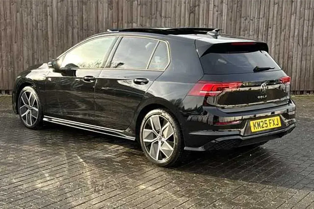 Used VW Golf VIII R-line 150 HP (110 kW) 2025 Black Hatchback