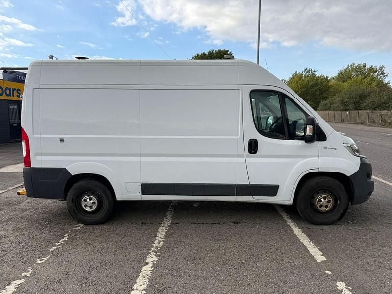 White Used 2017 Fiat Ducato Van | £5,495 (Good price) - Image 1/4