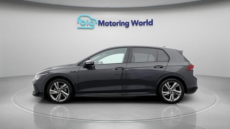 Used VW Golf VIII R-line 148 HP (108 kW) 2024