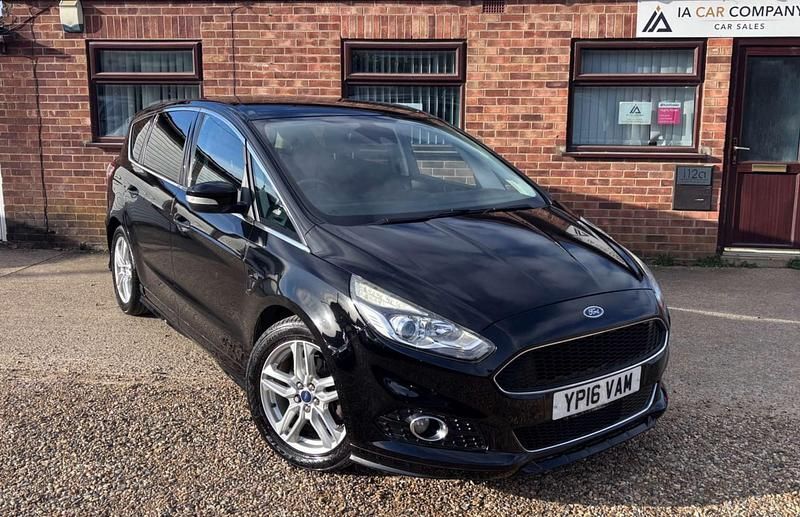 Used Ford S-MAX Sport 180 HP (132 kW) 2016 Black MPV