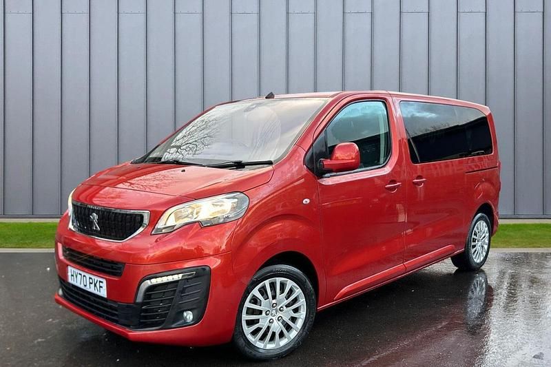 Used Peugeot Traveller Active 118 HP (86 kW) 2020 Red MPV