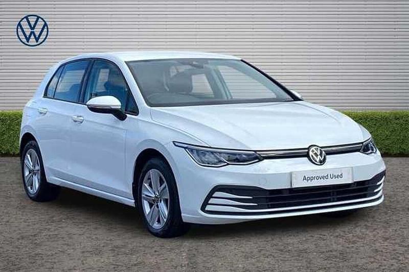 Second-hand VW Golf VIII 110 CP (80 kW) 2022