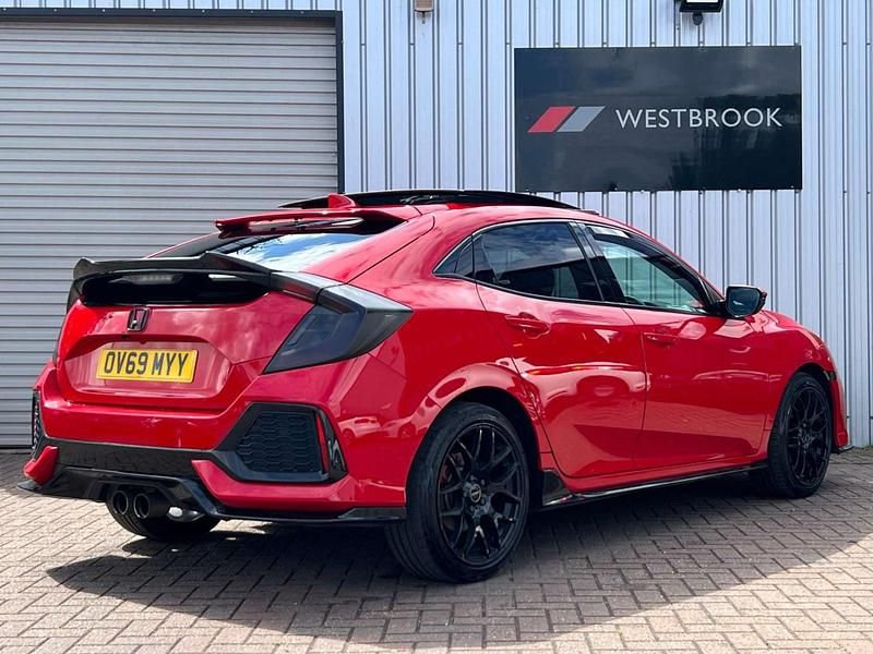 Used Honda Civic Sport Plus 182 HP (133 kW) 2019 Red Hatchback