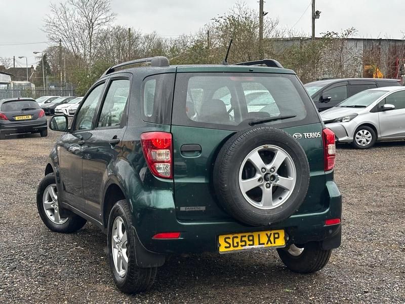 Used Daihatsu Terios 105 HP (77 kW) 2009 Green SUV