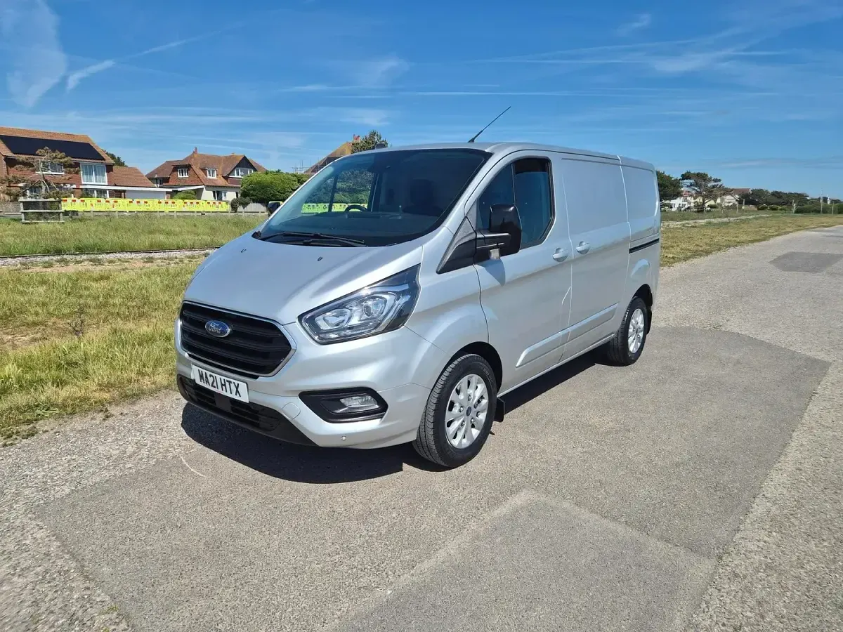 Used Ford Transit Custom Limited 130 HP (95 kW) 2021 Silver Van