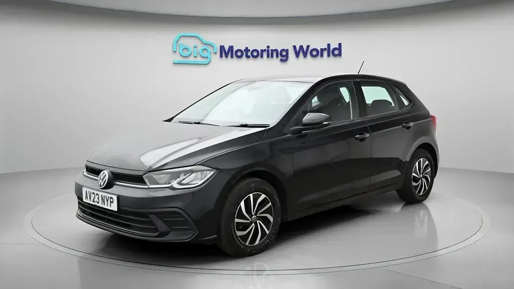 Begagnad VW Polo S 95 HK (69 kW) 2023 Svart Halvkombi