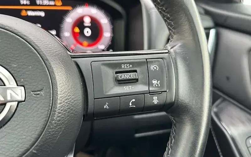 Used Nissan Qashqai N-Connecta 140 HP (102 kW) 2023 Grey SUV
