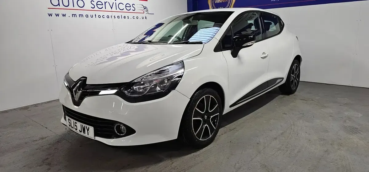 Used Renault Clio Dynamique 2015 White Hatchback
