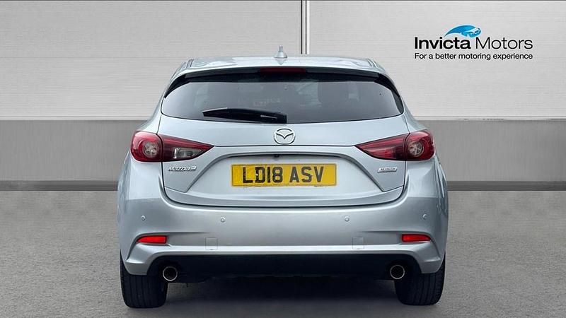Usado Mazda 3 Inclusive 2018 Prateado Citadino