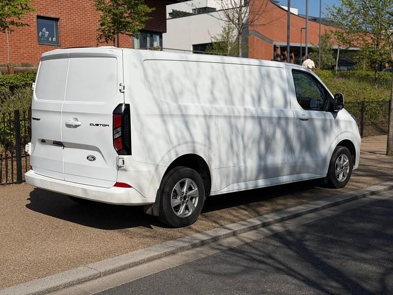 Used Ford Transit Custom Limited 136 HP (100 kW) 2024 White Van