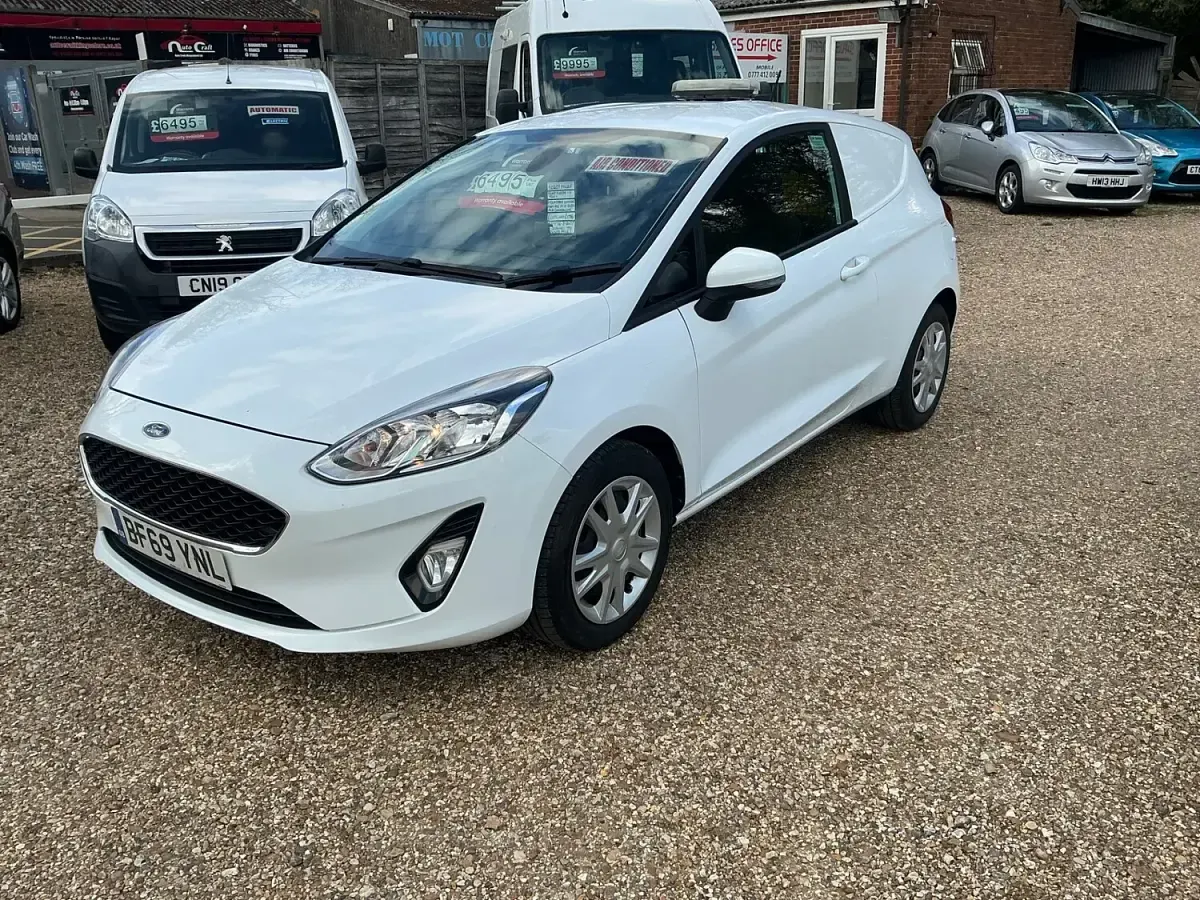 Used Ford Fiesta 2020 White Hatchback