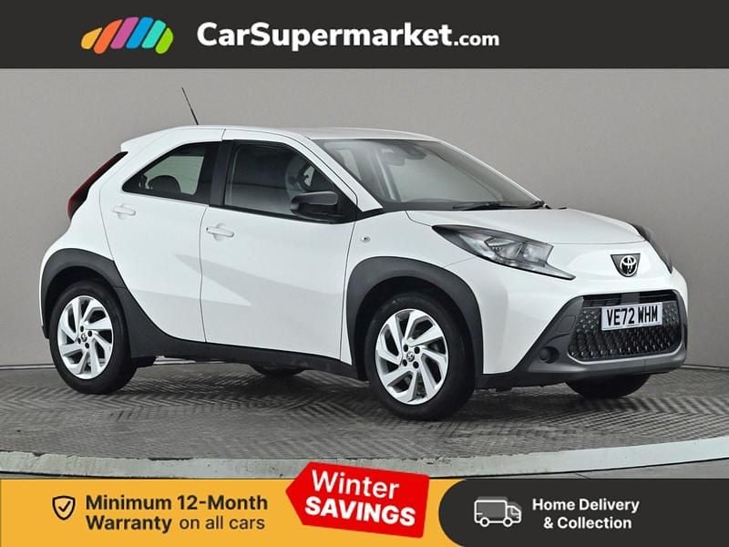White Used 2023 Toyota Aygo X PURE SUV | £11,897 (Super price) - Image 1/3