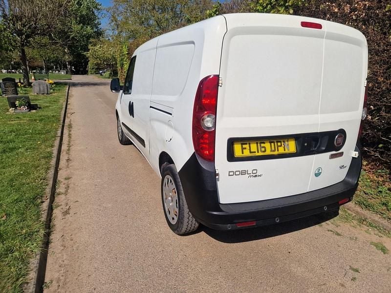 Used Fiat Doblò 2016 White MPV