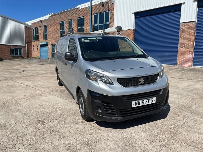 Second-hand Peugeot Expert 2019 Argintiu Van
