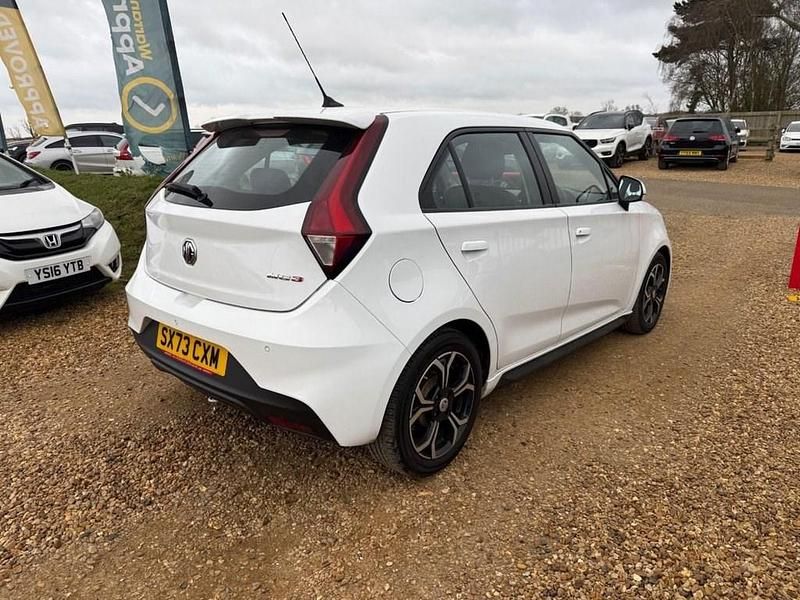 Used MG MG3 Exclusive 106 HP (77 kW) 2024 White Hatchback