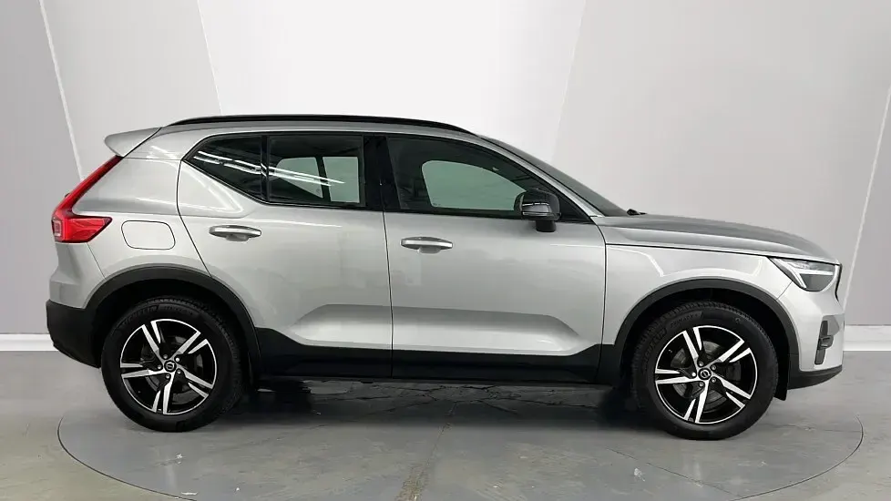 Used Volvo XC40 Plus 161 HP (118 kW) 2023 Silver SUV