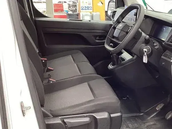 Used Citroën Dispatch 120 HP (88 kW) 2024 White MPV