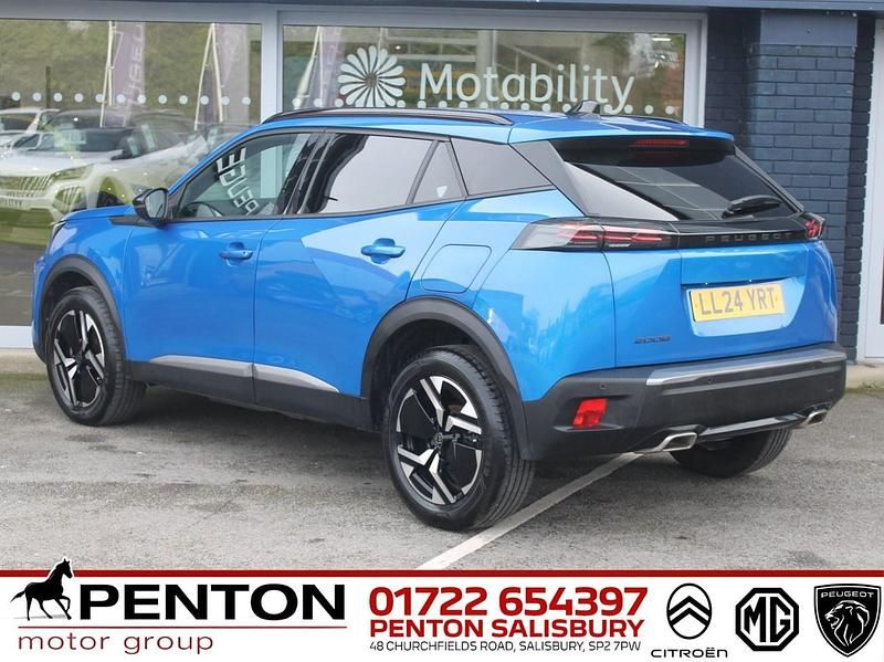 Begagnad Peugeot 2008 Allure 130 HK (95 kW) 2024 Blå SUV