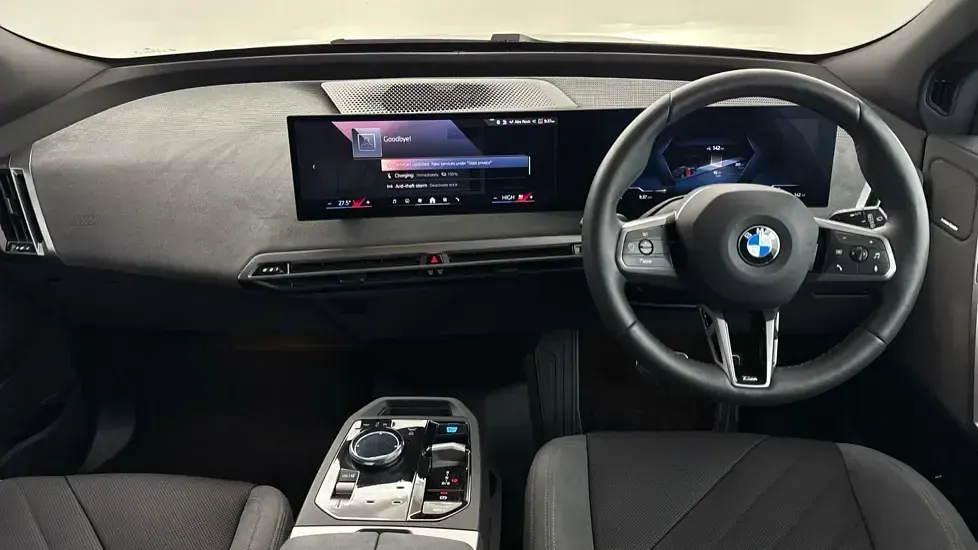 Usado BMW iX M Sport 295 kW (402 HP) 2025 Preto SUV