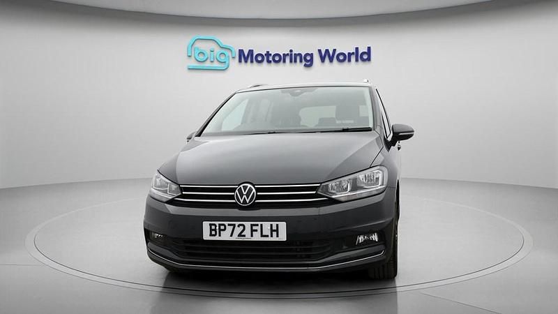 Used VW Touran SEL 150 HP (110 kW) 2022 Grey MPV
