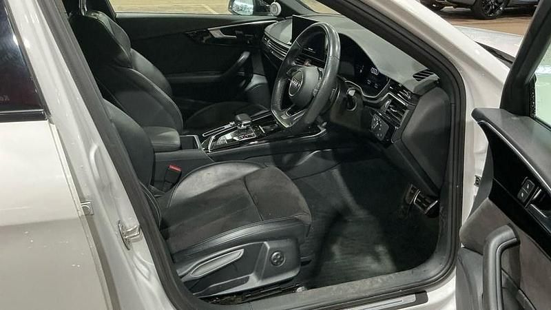 Used Audi A4 Black Edition 150 HP (110 kW) 2020 White Sedan