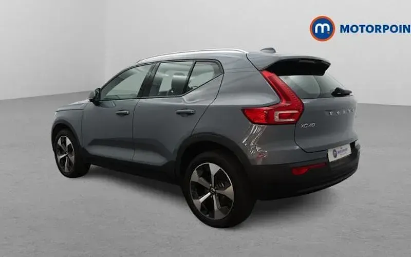 Usado Volvo XC40 Core 163 HP (119 kW) 2026 SUV