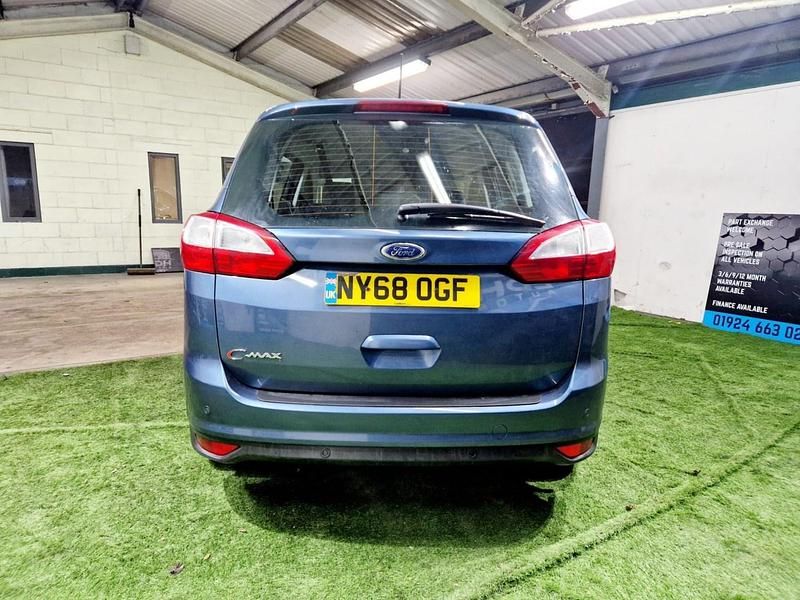 Used Ford Grand C-Max Zetec 150 HP (110 kW) 2019 Blue MPV