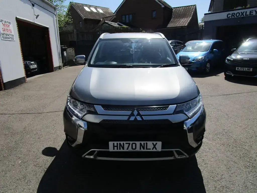 Używany Mitsubishi Outlander 150 KM (110 kW) 2020 Szary SUV