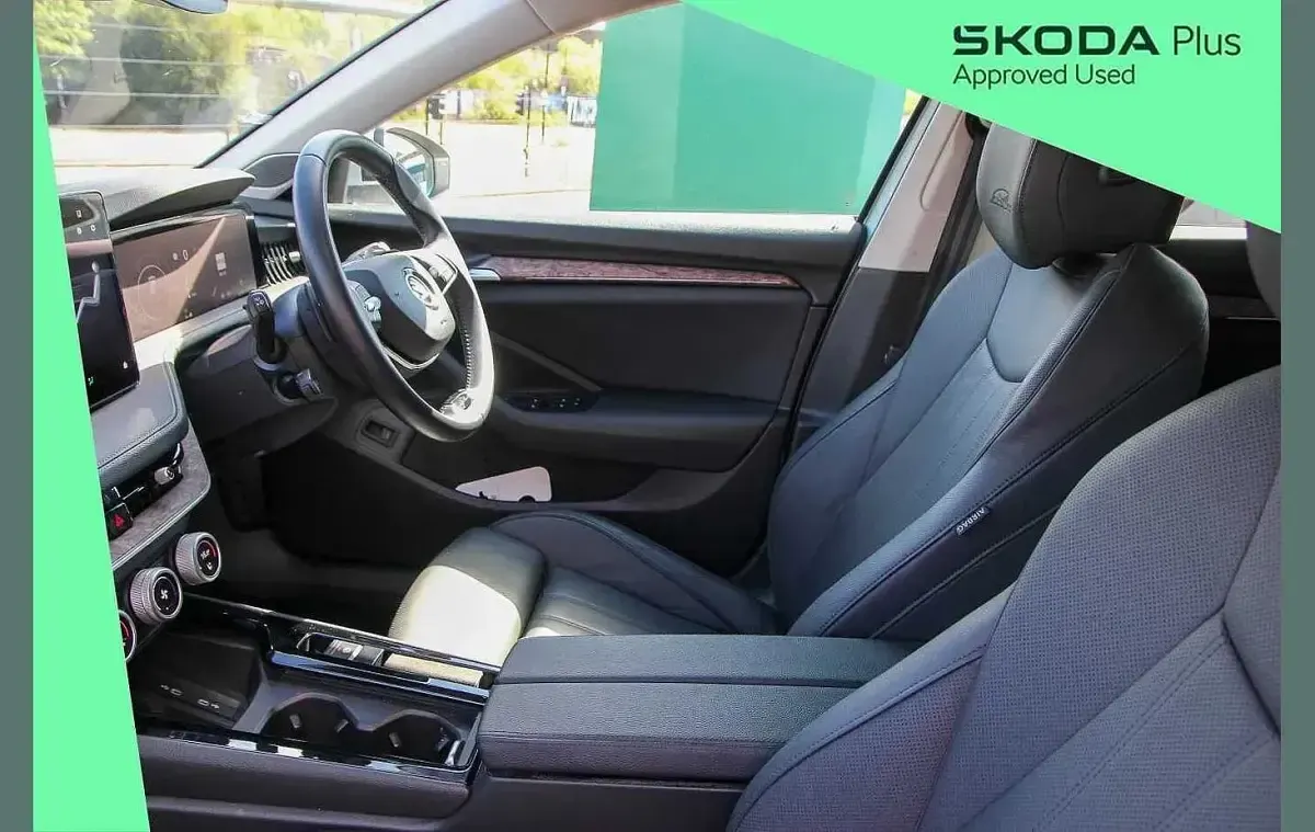 Used Skoda Superb LAURIN & KLEMENT 190 HP (139 kW) 2024 Pebble silver metallic Estate