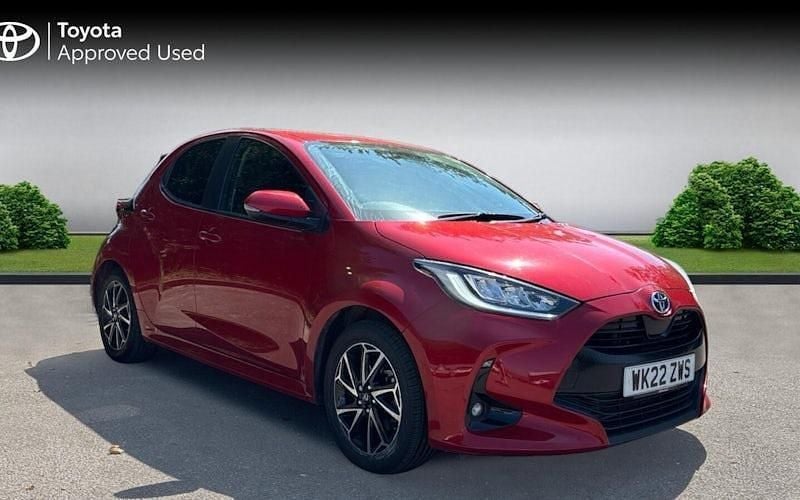 Used 2025 Toyota Yaris Hybrid Design Hatchback | £16,348 (Super price) - Image 1/4