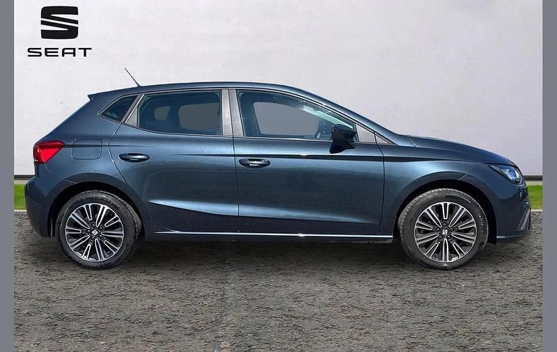 Begagnad Seat Ibiza SE Technology 94 HK (69 kW) 2024 Grå Halvkombi