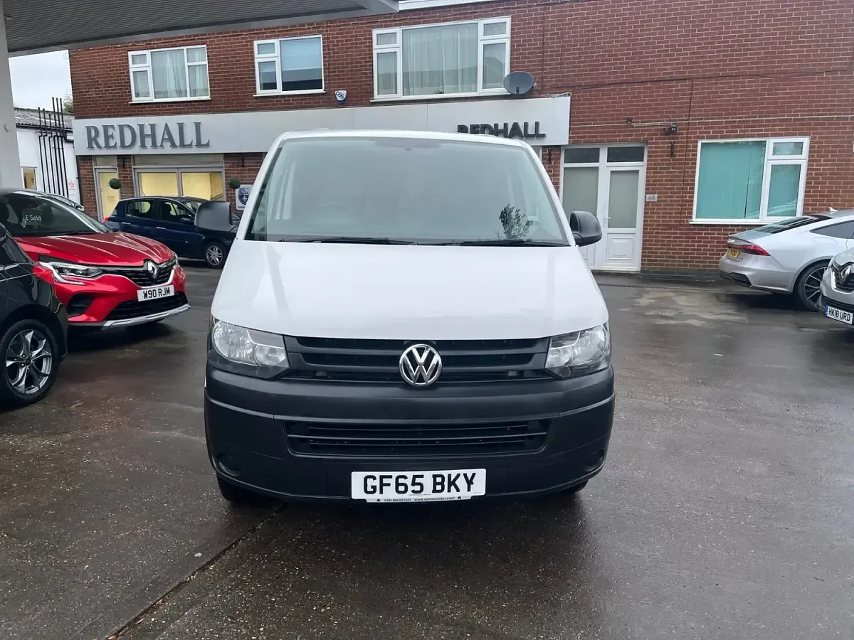 Used VW T5 Startline 102 HP (75 kW) 2015 White Van