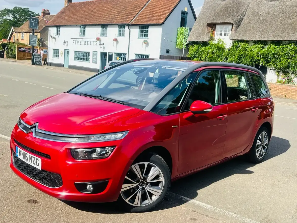 Used Citroën Grand C4 Picasso Exclusive 120 HP (88 kW) 2016 Red MPV