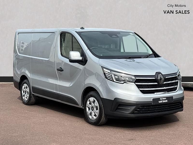 Grey New 2025 Renault Trafic MPV | £20,490 (Super price) - Image 1/1