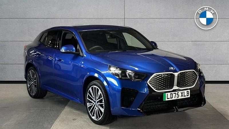 New BMW iX2 M Sport 147 kW (201 HP) 2025 Blue SUV