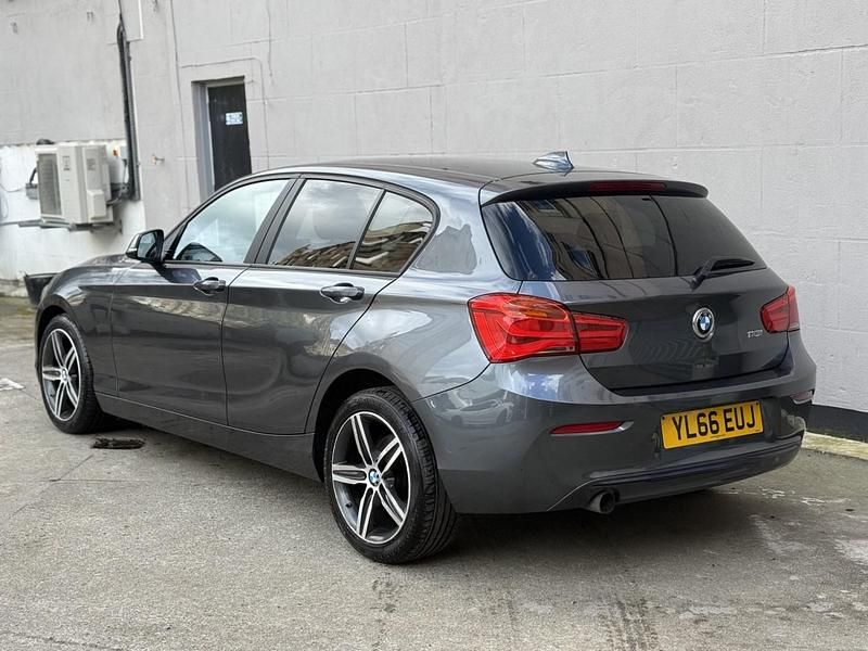 Usado BMW 118 Sport Line 2016 Cinzento Citadino