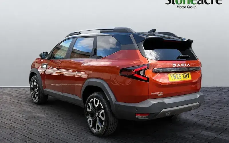New Dacia Bigster Journey 155 HP (114 kW) 2026 Orange SUV