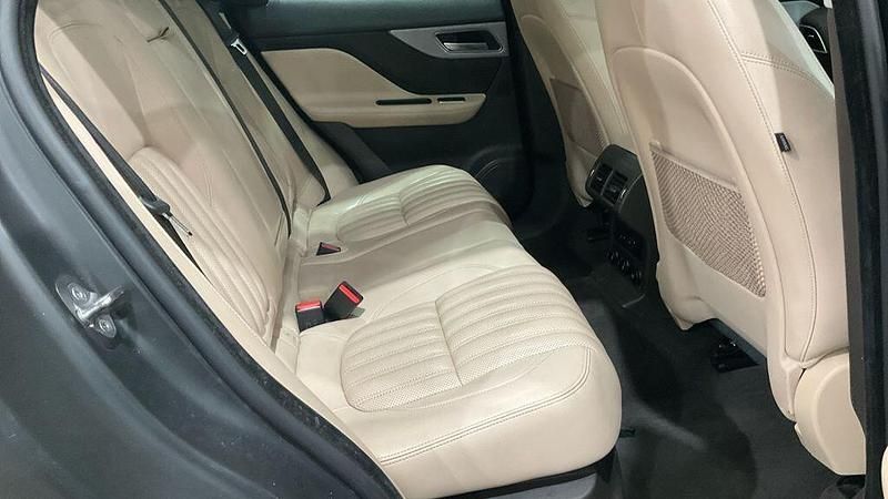 Usado Jaguar F-Pace Portfolio 2019 Cinzento SUV