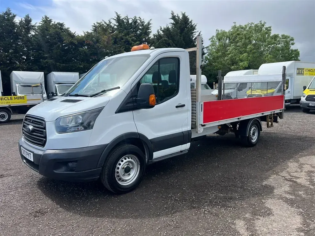 Usado Ford Transit 130 HP (95 kW) 2017 Branco Cabrios